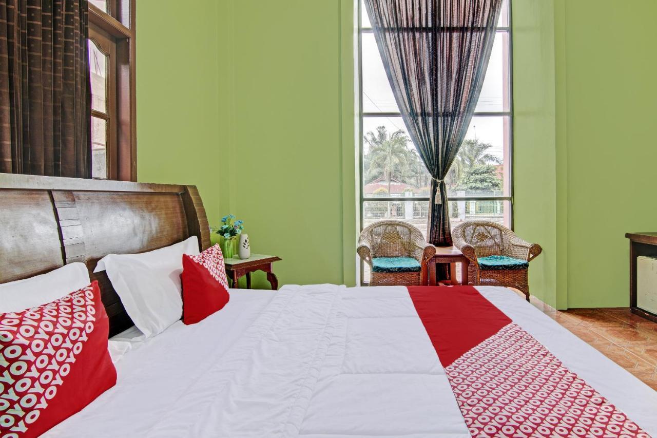 Oyo 92551 Netra Hotel Ujunbatu Ngoại thất bức ảnh