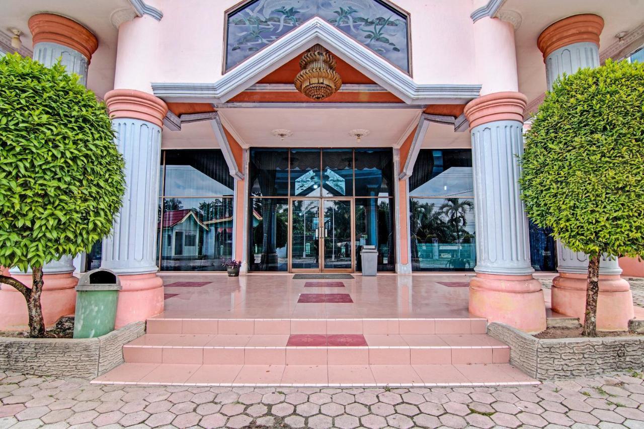 Oyo 92551 Netra Hotel Ujunbatu Ngoại thất bức ảnh