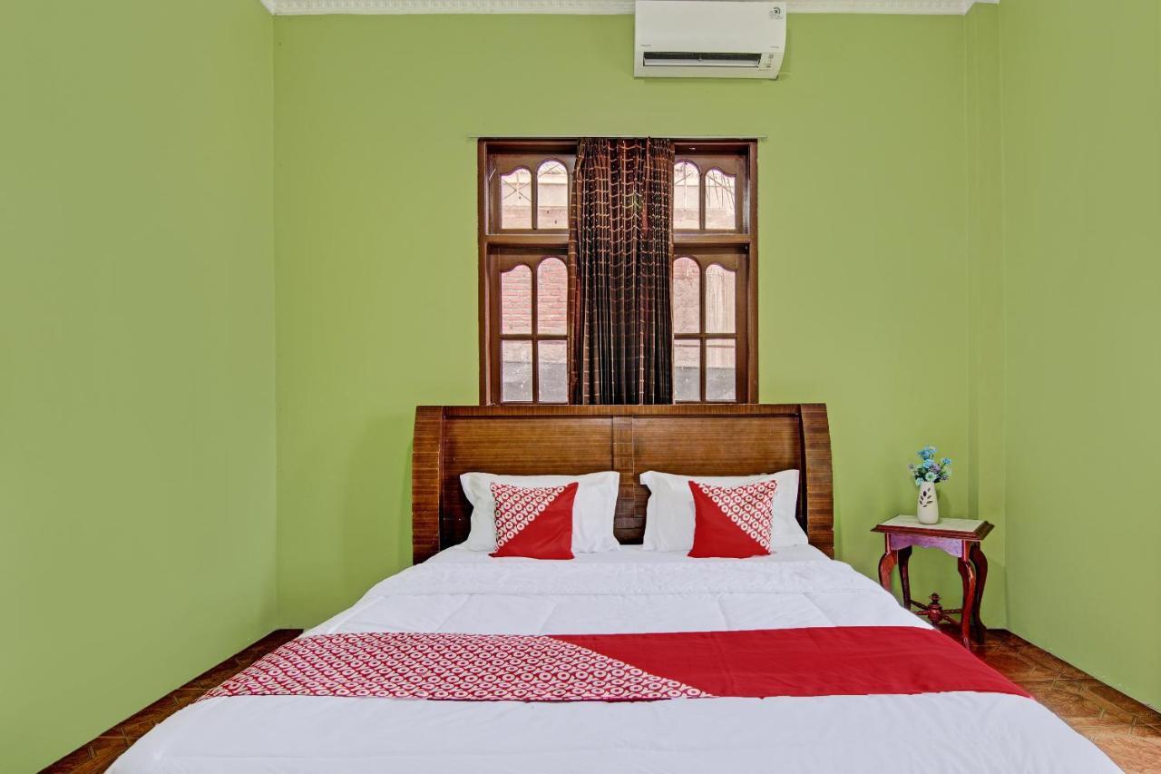 Oyo 92551 Netra Hotel Ujunbatu Ngoại thất bức ảnh